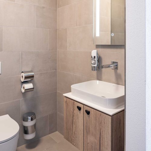 Villa Flöckner Salzburg - Hotel Doppelzimmer Bad