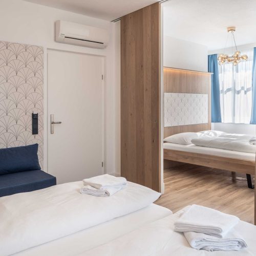 Villa Flöckner Salzburg - Hotel Vierbettzimmer